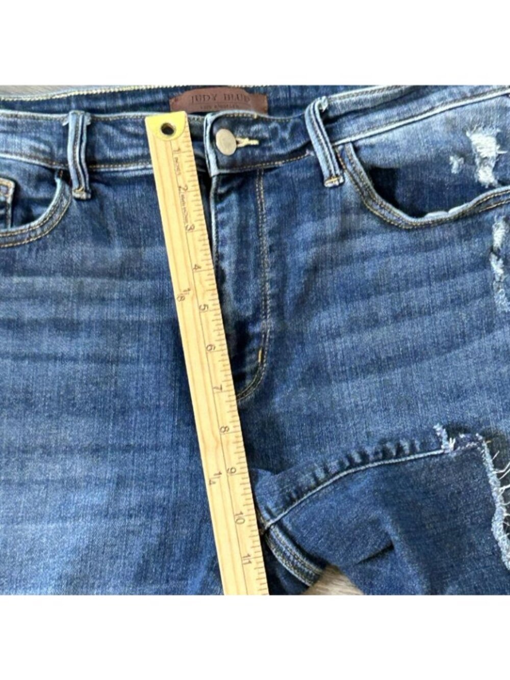 Judy Blue Shorts Womens XL Blue Denim Bermuda Distressed Frayed Hem Stretch - Picture 9 of 10